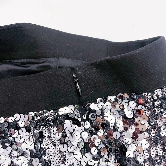 Club Monaco Glitter Eyelet Silver Mini Skirt SZ2 - Picture 3 of 6